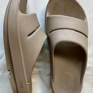 OOFOS Taupe Comfort Slides